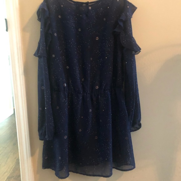 Dresses, Dresses & More Dresses. - Picture 14 of 16